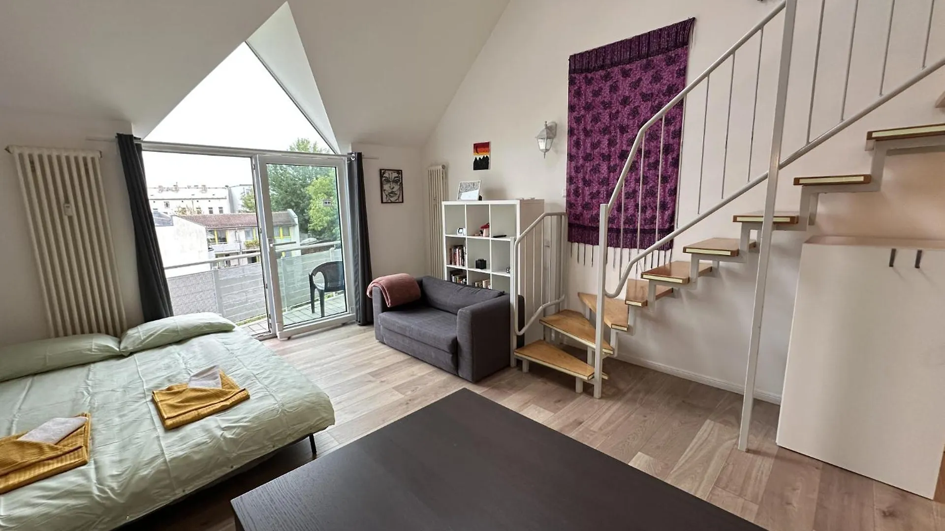 Inspiring, Bright Loft - Garage, Wifi, Bicycle Apartment Berlin