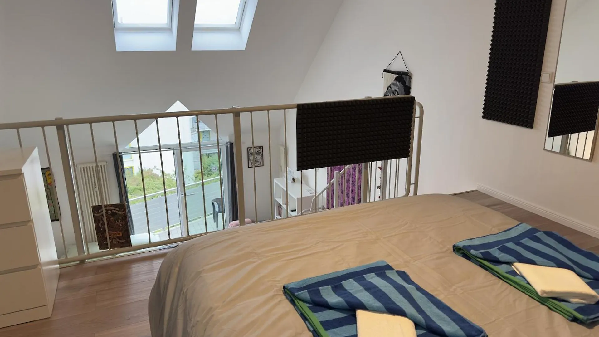 Inspiring, Bright Loft - Garage, Wifi, Bicycle Apartment Berlin