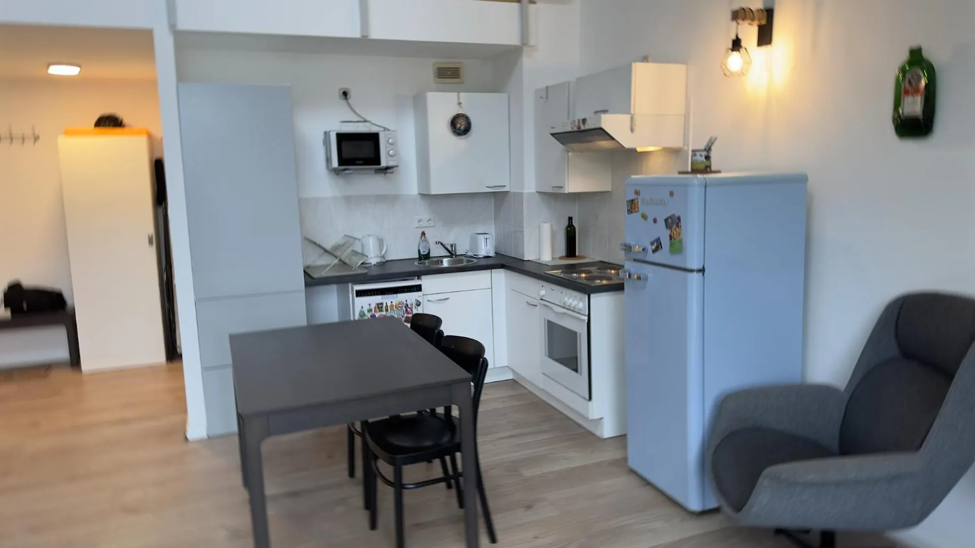 Inspiring, Bright Loft - Garage, Wifi, Bicycle Apartment Berlin