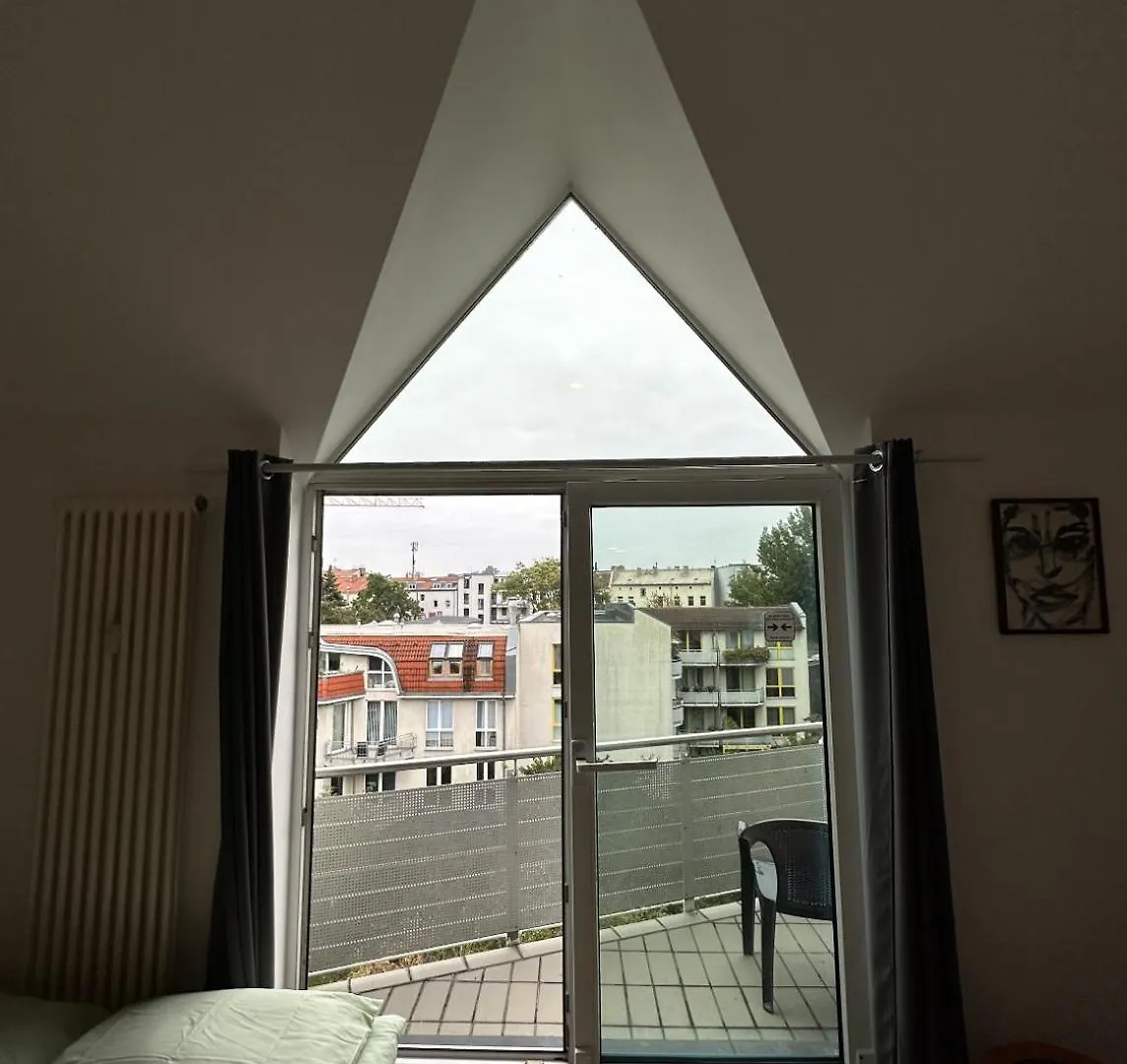 Inspiring, Bright Loft - Garage, Wifi, Bicycle Apartment Berlin